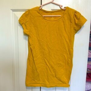 Cap sleeve yellow shirt for spring